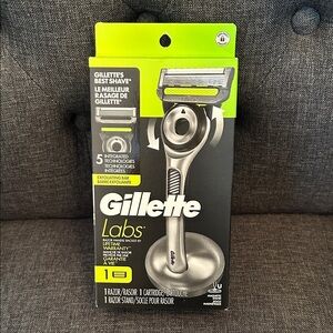 NEW 🆕 Gillette Labs Silver Razor with cartridge and Stand